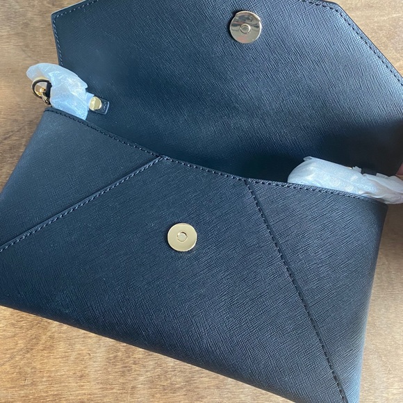 Michael Kors Clutch - Picture 4 of 4